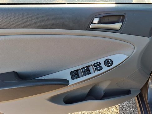 Used 2017 Hyundai Accent SE image 16