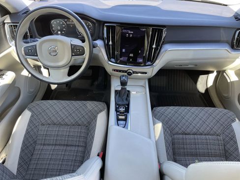 Used 2021 Volvo S60 T5 Momentum w/ Protection Package Premier image 7