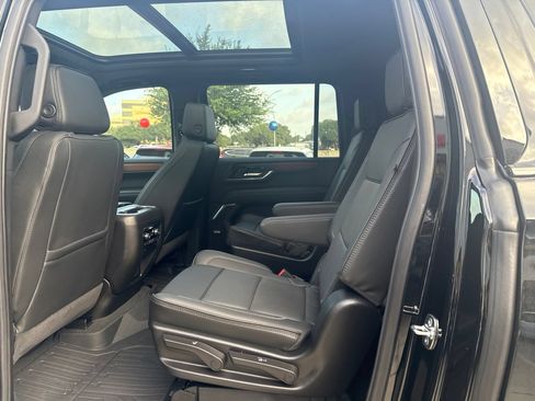 Used 2026 GMC Yukon XL Denali w/ Sun & Power Step Package AWD/4WD image 5
