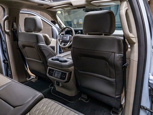 Used 2026 Ford F450 Platinum w/ Platinum Plus Package image 32