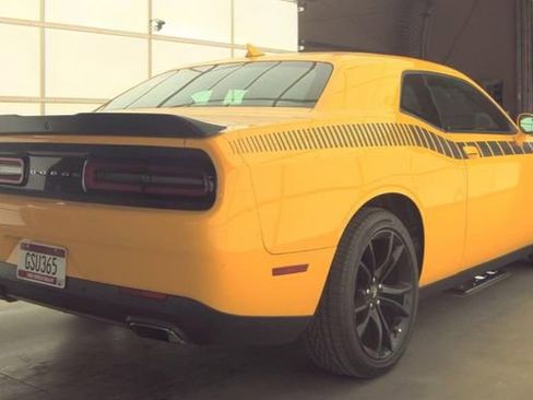 Used 2017 Dodge Challenger SXT Plus image 2