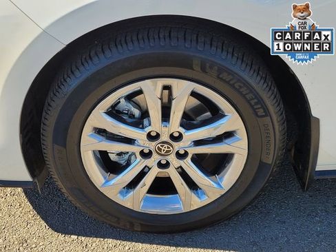 Used 2022 Toyota Sienna Platinum image 24