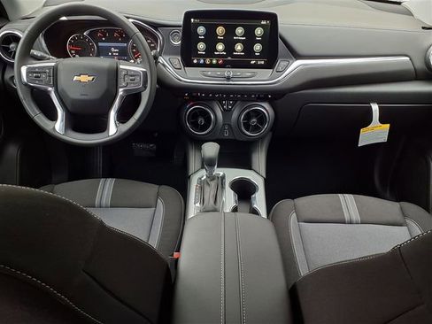 New 2026 Chevrolet Blazer LT image 11