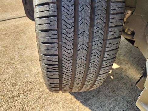 Used 2023 Mercedes-Benz GLC 300 4MATIC Coupe image 12