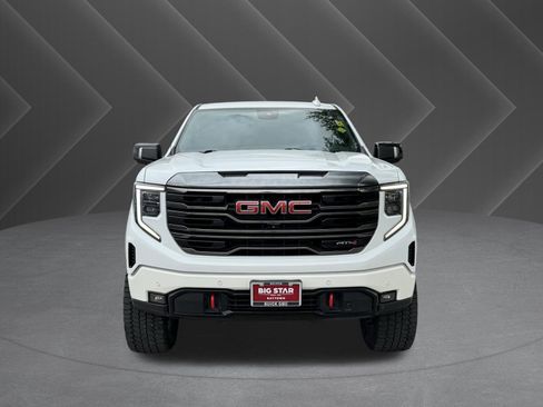 Used 2022 GMC Sierra 1500 AT4 w/ Technology Package image 3