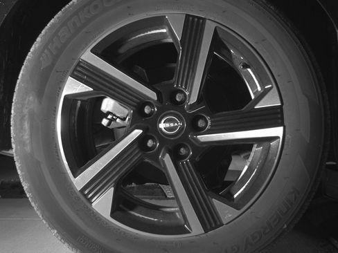 Used 2025 Nissan Sentra SV image 14