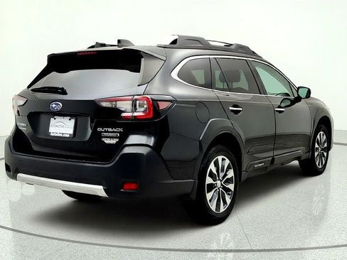 Used 2023 Subaru Outback Touring AWD/4WD image 5
