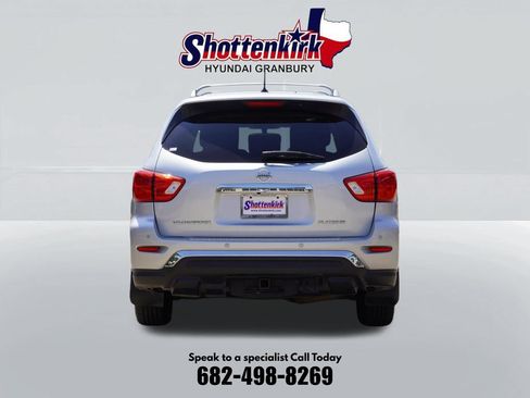 Used 2018 Nissan Pathfinder Platinum FWD image 7