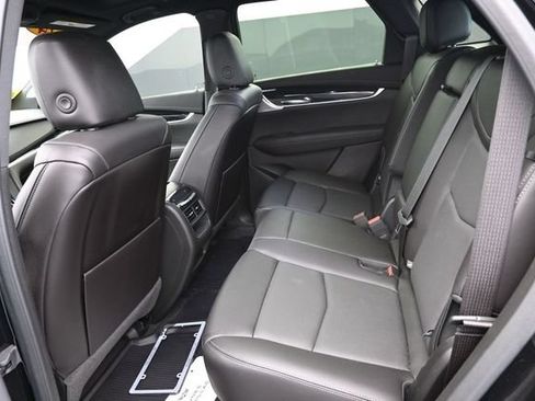 Used 2024 Cadillac XT5 Premium Luxury w/ Technology Package AWD/4WD image 15