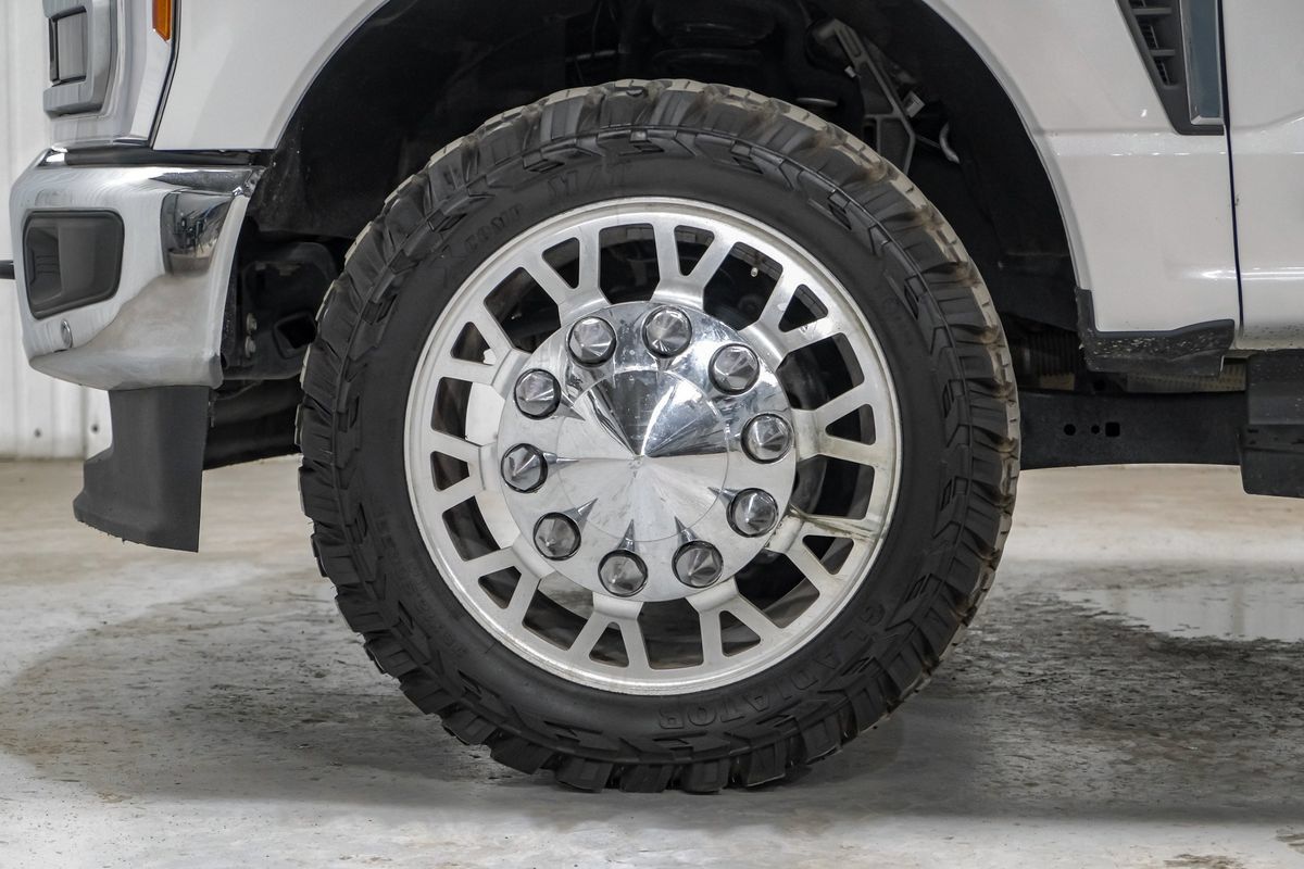 Used 2023 Ford F350 Lariat w/ Tow Technology Package AWD/4WD image 62