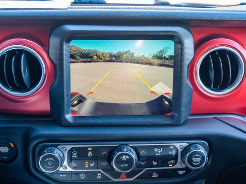 Used 2023 Jeep Gladiator Rubicon w/ LED Lighting Group image 33