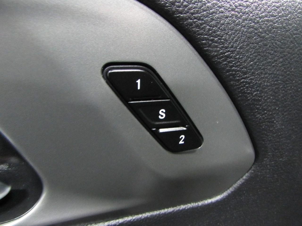 Used 2025 Chrysler Pacifica Select FWD image 21
