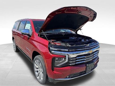 New 2025 Chevrolet Suburban Premier image 41