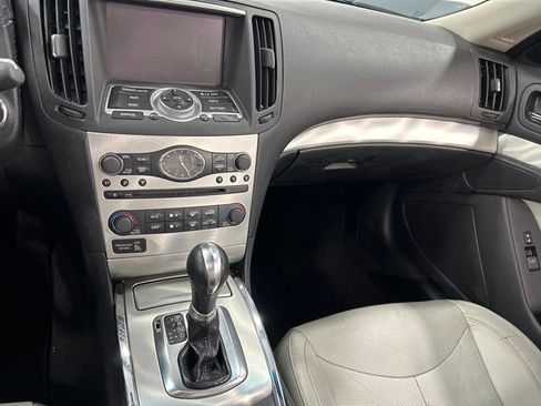 Used 2011 INFINITI G37 Base w/ Premium Pkg image 18