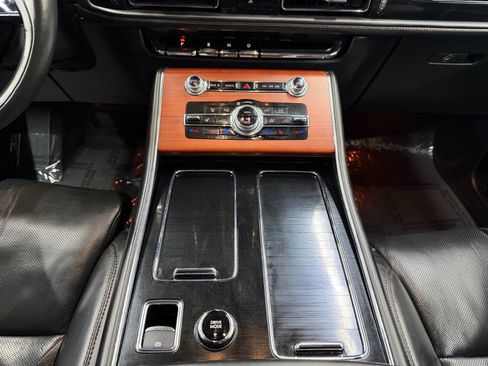 Used 2022 Lincoln Aviator Reserve w/ Equipment Group 201A image 16