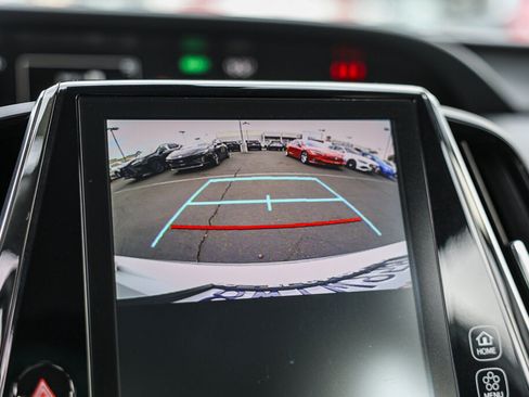 Certified 2021 Toyota Prius Prime XLE FWD image 17