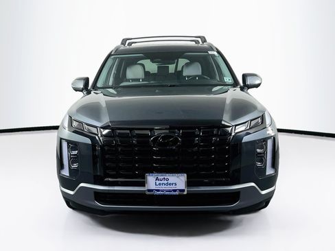 Used 2023 Hyundai Palisade SEL w/ Winter Package AWD/4WD image 2