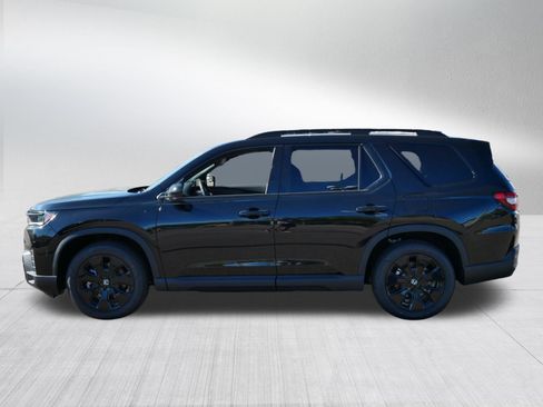 Used 2026 Honda Pilot Black Edition image 4