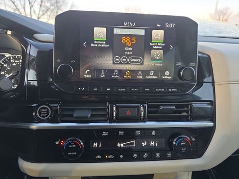 Used 2024 Nissan Pathfinder SL w/ SL Premium Package image 21