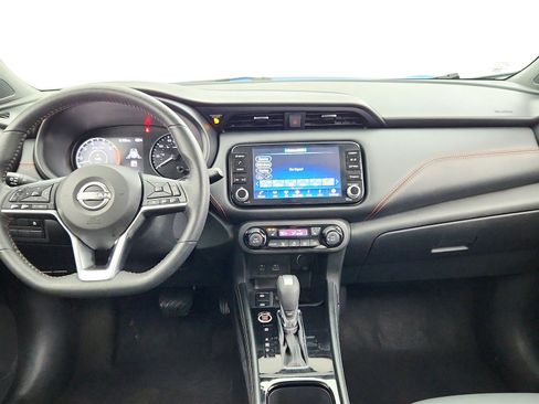 Used 2023 Nissan Kicks SR w/ SR Premium Package image 11