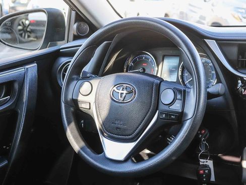 Used 2019 Toyota Corolla LE image 16