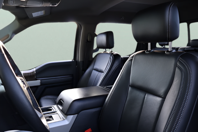 Used 2019 Ford F150 Lariat w/ Equipment Group 502A Luxury AWD/4WD image 14
