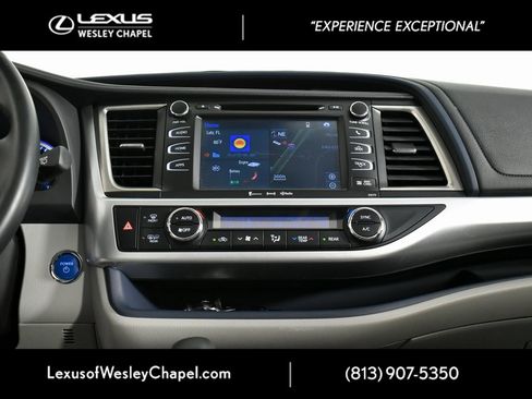 Used 2018 Toyota Highlander XLE image 30