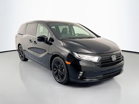 Certified 2024 Honda Odyssey Sport image 3