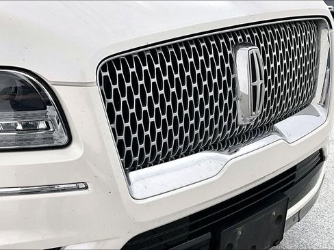 Used 2018 Lincoln Navigator Reserve w/ Technology Package image 37