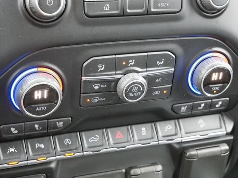 Used 2019 Chevrolet Silverado 1500 LTZ image 22