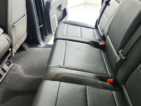 Used 2025 GMC Sierra 1500 SLT image 36