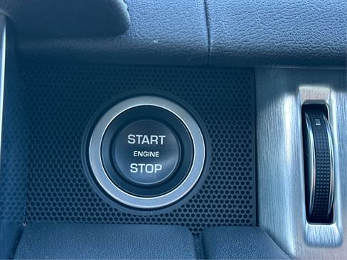 Used 2017 Land Rover Range Rover HSE image 45