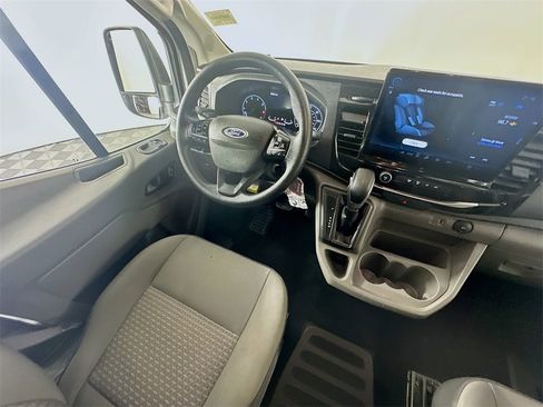 Used 2023 Ford Transit 350 XLT image 9