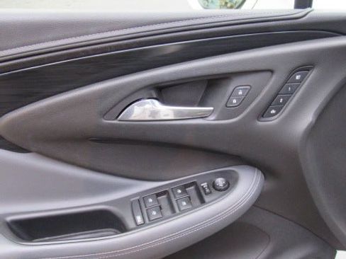 Used 2019 Buick Envision Essence image 15