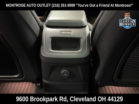 Used 2022 Volvo XC60 T8 R-Design w/ Advanced Package image 39