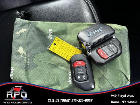 Used 2020 Jeep Gladiator Overland AWD/4WD image 29