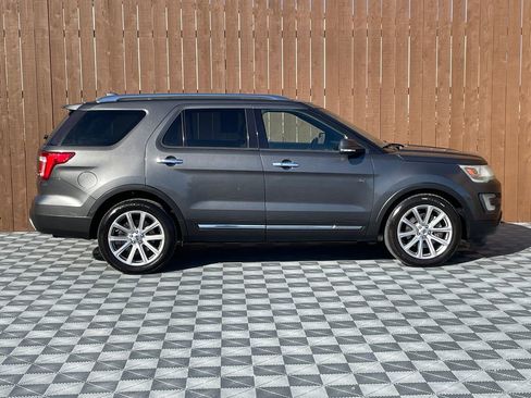Used 2016 Ford Explorer Limited image 8