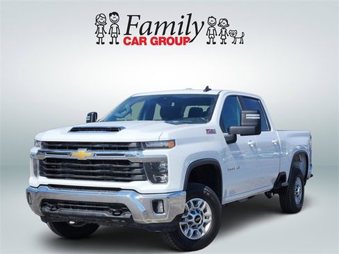 Used 2024 Chevrolet Silverado 2500 LT w/ Convenience Package image 1