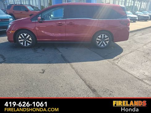 New 2025 Honda Odyssey EX-L image 10