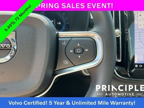 Certified 2025 Volvo XC40 B5 Plus AWD/4WD image 24