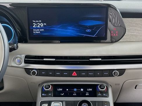Used 2023 Hyundai Palisade Calligraphy w/ Cargo Package FWD image 16