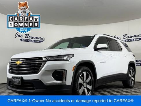 Used 2023 Chevrolet Traverse LT w/ LT Premium Package AWD/4WD image 3