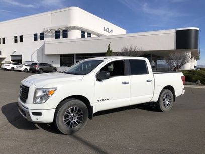 Used 2021 Nissan Titan SV w/ SV Convenience Package