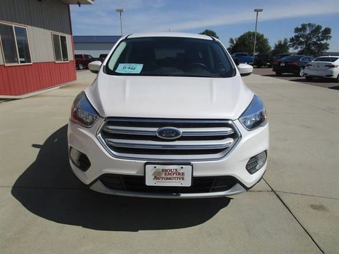 Used 2019 Ford Escape SE image 4