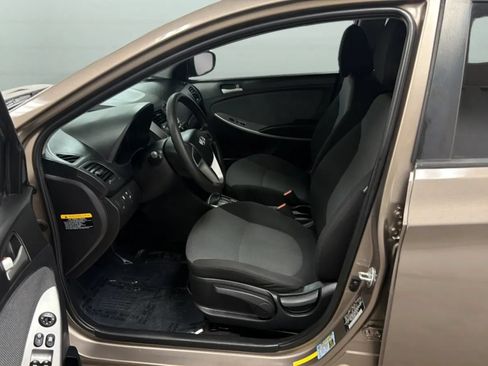 Used 2014 Hyundai Accent GS FWD image 19