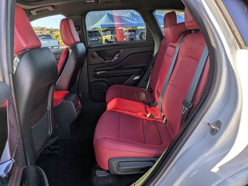 Used 2025 Lincoln Corsair Grand Touring image 28