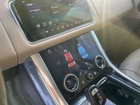 Used 2018 Land Rover Range Rover Sport HSE image 26