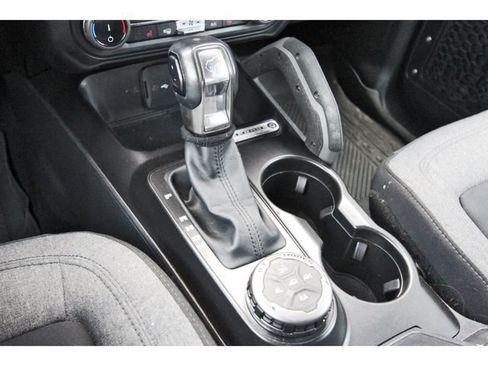 Used 2022 Ford Bronco Big Bend w/ Sasquatch Package AWD/4WD image 20