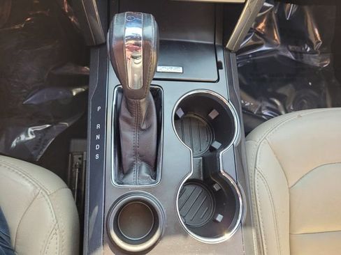 Certified 2018 Ford Explorer XLT w/ Equipment Group 202A image 27