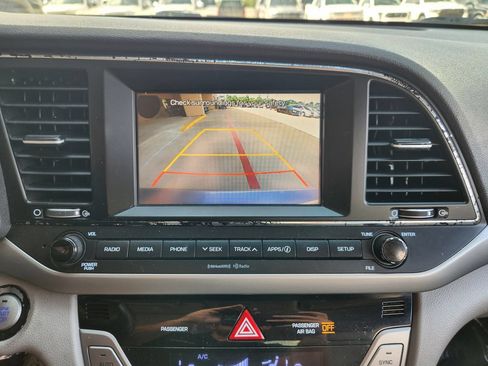 Used 2017 Hyundai Elantra SE w/ SE A/T Tech Package 03 FWD image 19